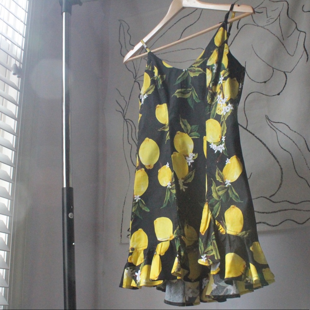 Black Summer Dress with a cute lemon print 🍋🍋